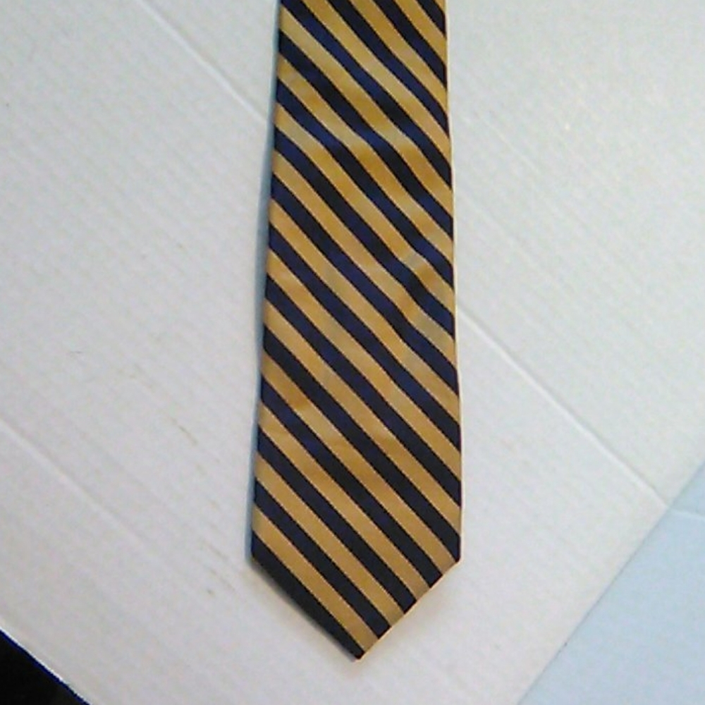 Men's Navy and Gold necktie - Picture 3 of 6